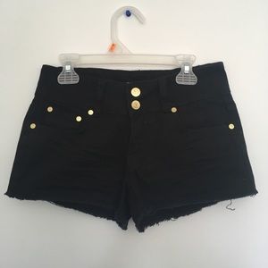 Mid-rise Black Jean Shorts